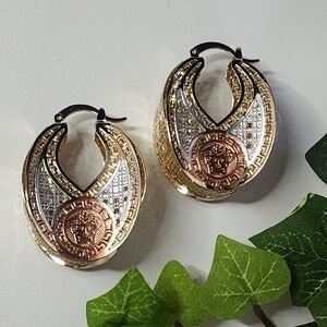 Tricolor Gold Mesh Basket Earrings Greek Key Medusa Design New